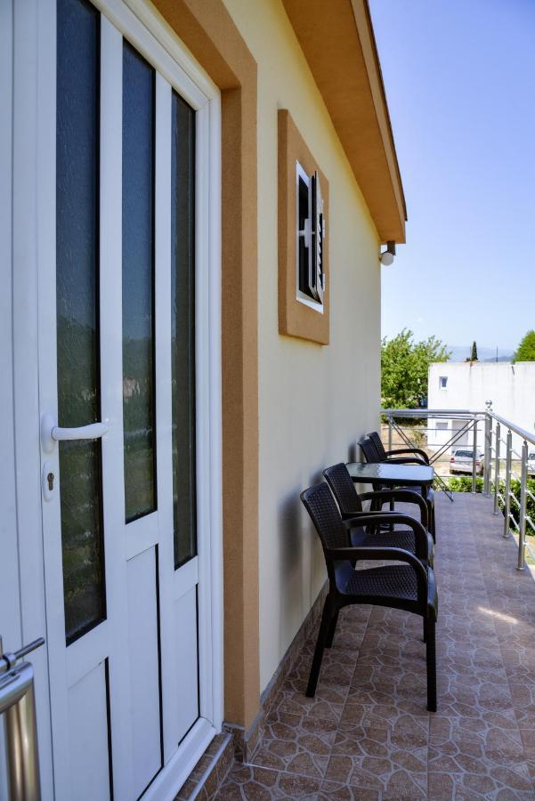 Apartment Nikola Kotor Luaran gambar