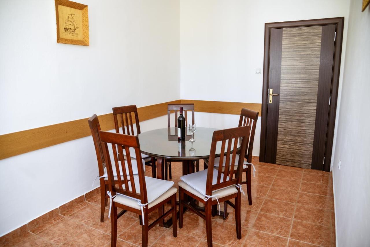 Apartment Nikola Kotor Luaran gambar