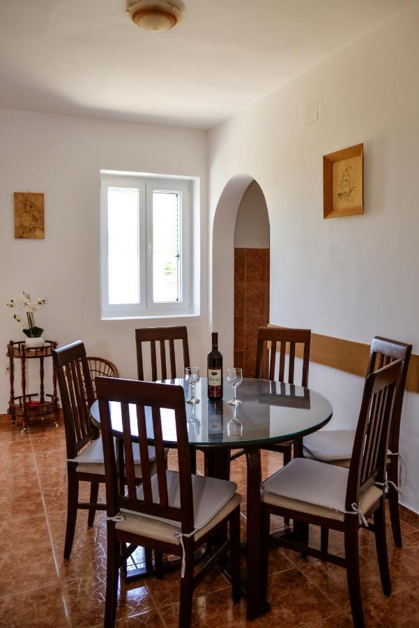Apartment Nikola Kotor Luaran gambar
